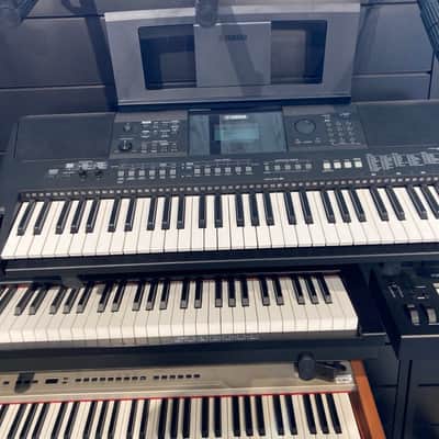 Yamaha PSR-E463 61-Key Portable Keyboard 2018 - Present - Black image 3