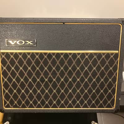 Vox V-3 Cambridge Reverb 17-Watt 1x10" Guitar Combo 1965 - 1970 - Black image 1