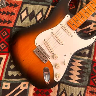 1999 Fender Classic Series '50s Stratocaster 1999 - 2018 - 2-Color Sunburst image 2