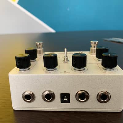 Cornerstone Colosseum Dual Overdrive – Excellent Condition – Original Box image 4