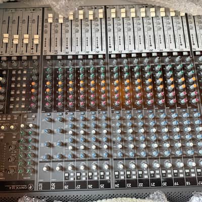 Mackie Onyx 32.4 32-Channel 4-Bus Live Sound Reinforcement Console 2006 - 2015 - Black/Grey image 5