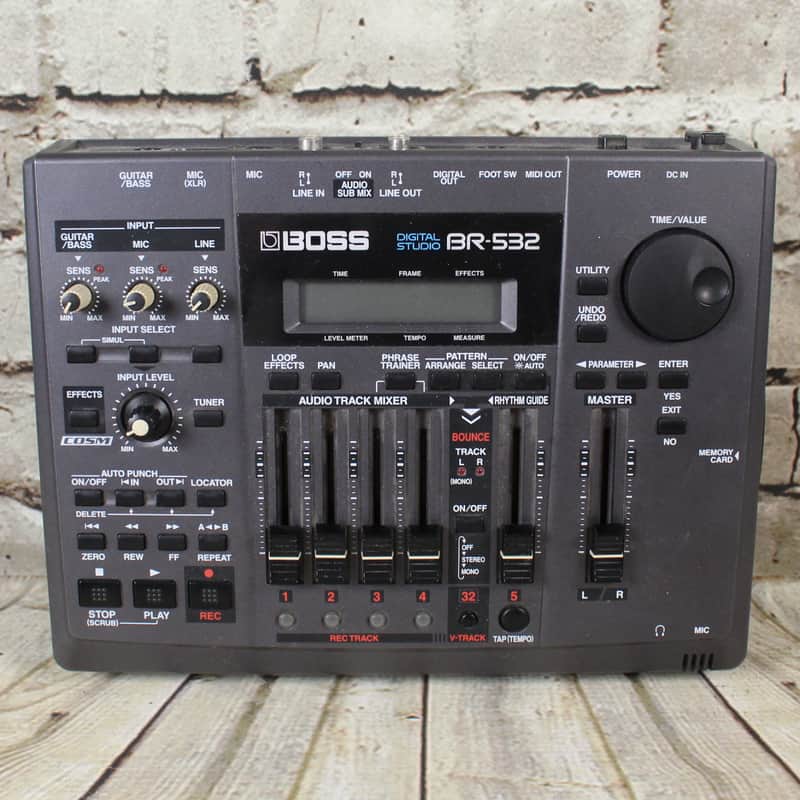 Boss BR-532 Digital Studio Compact 4-Track Recorder | Reverb