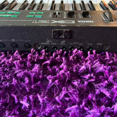 1980s Yamaha DX-21 FM Keyboard Synthesizer image 5