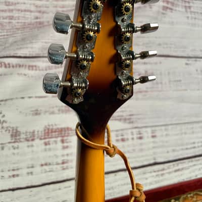 Rogue mandolin 2010 - Sunburst image 2