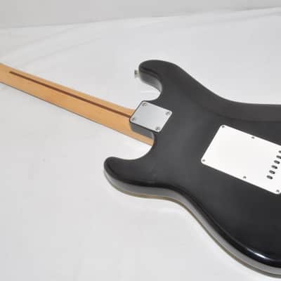 Fender Japan Stratocaster Electric Guitar Ref No.6030 image 12