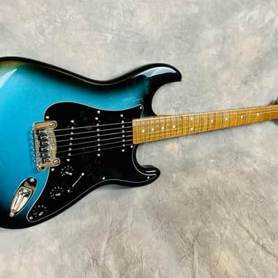 G&L Custom Shop Legacy 2023 - Lake Placid Blue Burst image 7