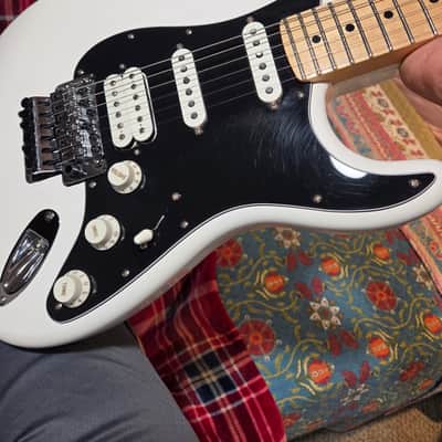 Fender Player Stratocaster Floyd Rose HSS image 4