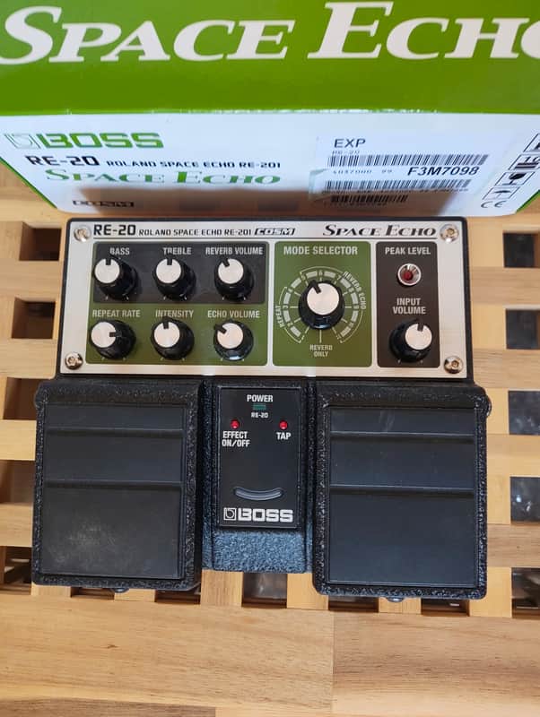 Boss RE-20 Space Echo