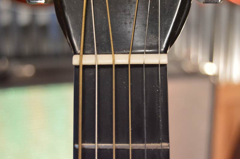 Applause by Ovation AE14-1 3-Color Sunburst w/ Chip-Board case