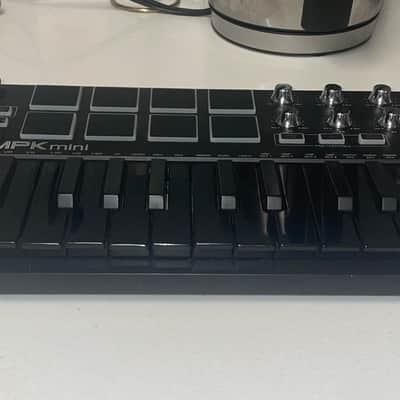 Akai MPK Mini MK3 Limited Edition Black 2020 - Black image 7