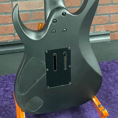 Ibanez K7YIN James "Munky" Shaffer Signature 7-string Electric Guitar - Matte Black image 6