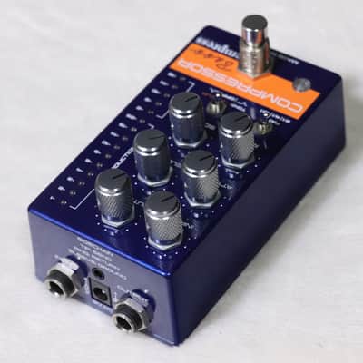 Empress Effects Bass Compressor Blue Sparkle [6900] (06/15) image 2