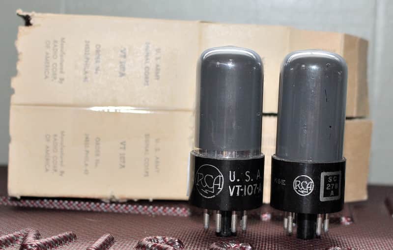 RCA 6V6GT/G U.S. ARMY 6V6GT VT107 PERFECT MATCH PAIR BLACK PLATE PAN GETTER NOS++NIB MINTY VINTAGE 1943 image 1