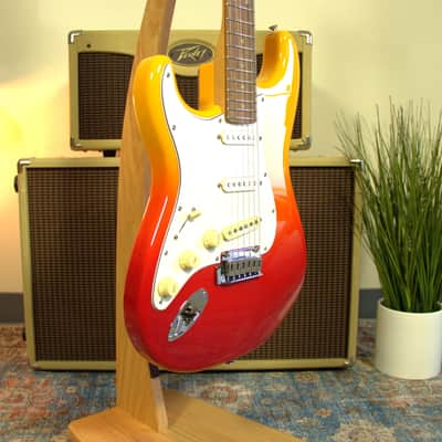 Fender – Stratocaster Left-Handed – Tequila Sunrise – w/Gigbag image 4