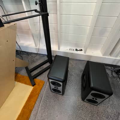 Barefoot Sound MicroMain 27 Gen 2 Pair with Sound Anchors image 3