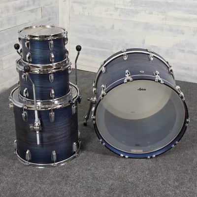 Used Ludwig Classic Oak 4pc Drum Set Blue Burst - Very Good image 2