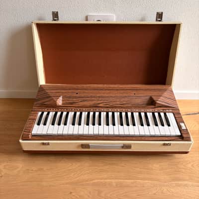 Mysterious Italian Cased Electric Reed Organ (Italy, 1960s)! Probably Orla! Read the ad! image 19