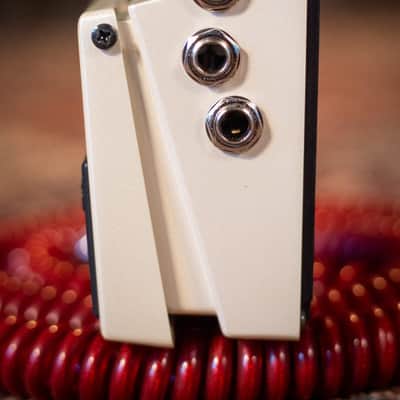 Boss DD-8 Digital Delay Guitar Effects Pedal image 6