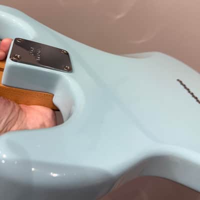 Fender Tom DeLonge Artist Series Signature Stratocaster 2002 - Daphne Blue image 12