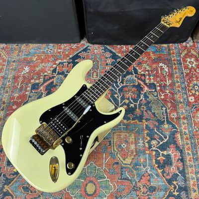 Fender Pro Feel Model STR-70 Super Strat HSS Ex Trem - 1988 image 7