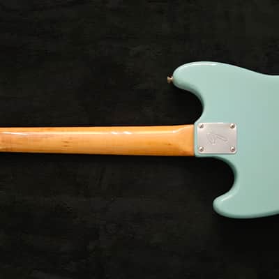 Fender Musicmaster Bass Daphne Blue image 2