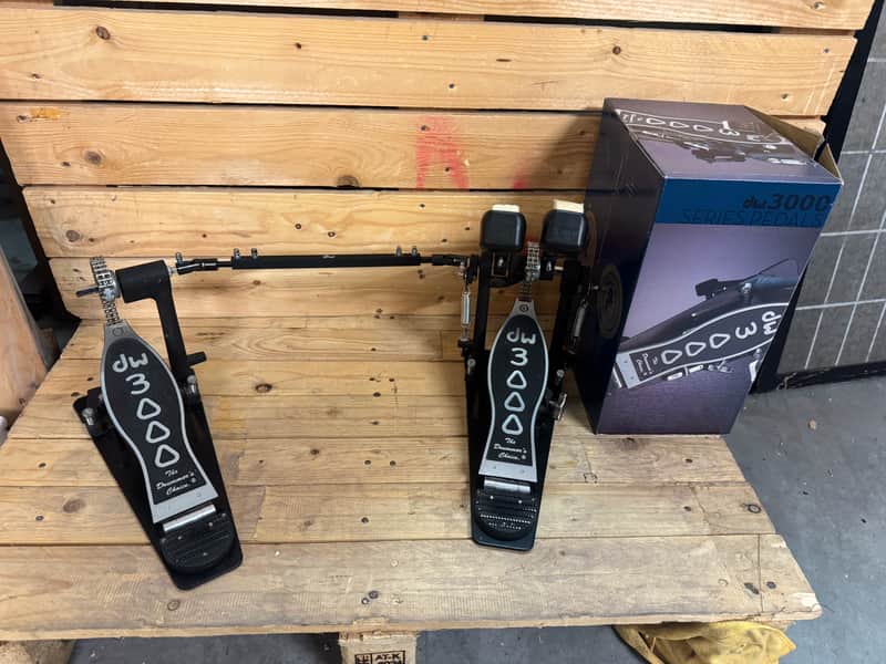 DW 3000 Series Double Bass Drum Pedal image 1