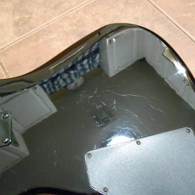 New York Pro 5 String Bass Guitar. Black. image 6