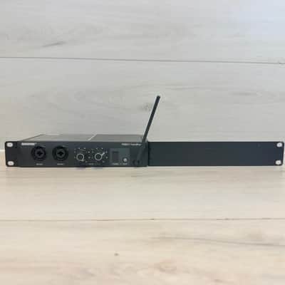 Shure PSM200 Wireless In-Ear Monitor System P2T TransMixer & P2R Bodypack Receiver H2 Band 518-554 MHz image 2