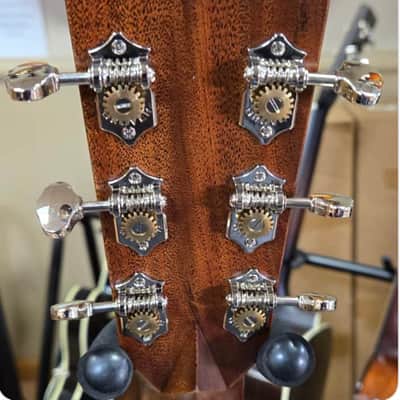 Martin Standard Series D-28 Left-Handed 2018 - 2024 Natural image 3