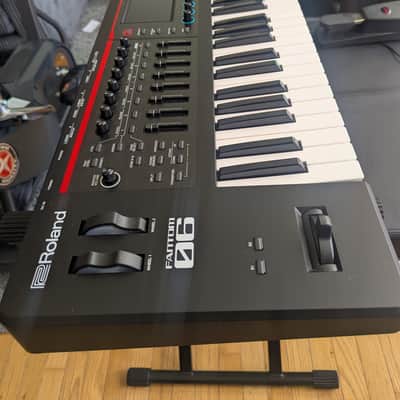 Roland FANTOM-06 61-Key Workstation Keyboard Bundle image 4