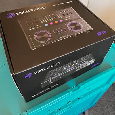 Avid MBox Studio 21x22 USB-C Audio Interface 2022 - Present - Black image 3