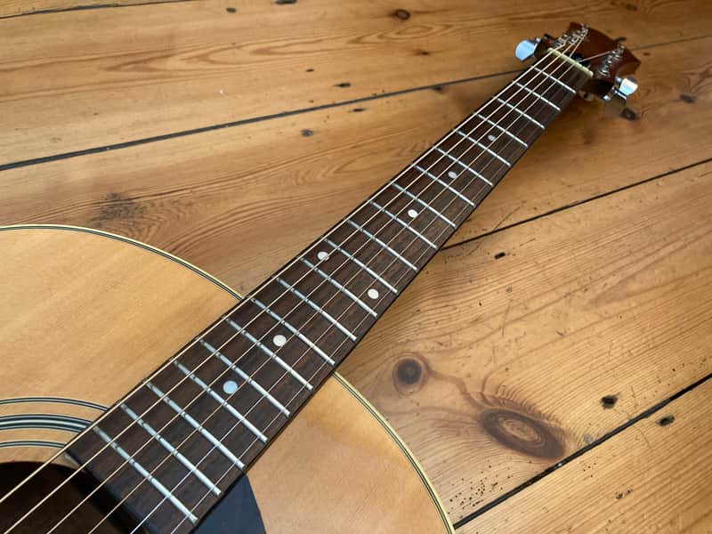Epiphone AJ-15 NA Acoustic Guitar Advanced Jumbo Round Shouldered