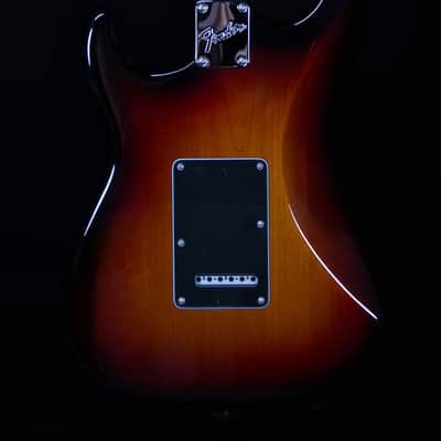 Fender American Pro Classic Stratocaster, Maple FB, 3-Color Sunburst image 3