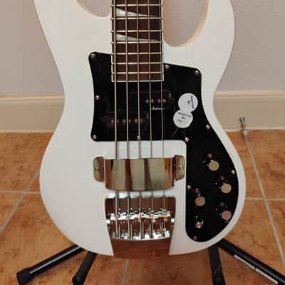 Jackson X Series Concert Bass CBXNT DX V 2022 - Present - Snow White image 1