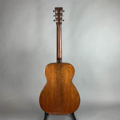 Martin 000-18 Acoustic Guitar W/Hardshell Case - Natural image 6