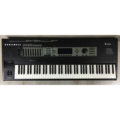Kurzweil K2600 con flight case image 1