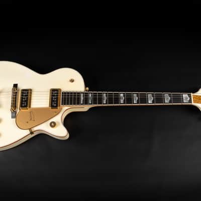 2003 Gretsch G6134 White Penguin - White | Japan Singlecut Dynasonic Pickups Ebony Fretboard w/ Hump Block Feather Motif Inlays First Production Year | OHSC image 3