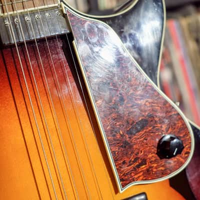 The Loar LH-350-VS Archtop Vintage Sunburst USED image 19