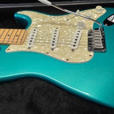 Fender 40th Anniversary American Standard Stratocaster 1993-1994 RARE Custom Color Limited Special Edition FSR CARIBBEAN MIST Time Capsule CASE QUEEN Aqua Marine Ocean Blue Green Turqoise USA Strat Vintage 90s Guitar image 6