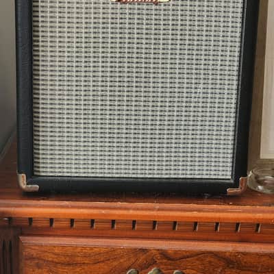 Rogue VB100 - Sunburst with Ashdown Amp image 5
