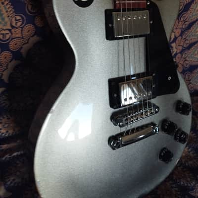 Gibson les paul studio 2012 - silver pearl image 4