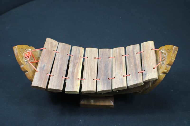 A Vintage Thai Hand Made & Carved 8 Bar Xylophone image 1