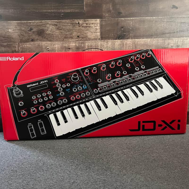 Roland JD-Xi 37-Key Analog/Digital Crossover Synthesizer