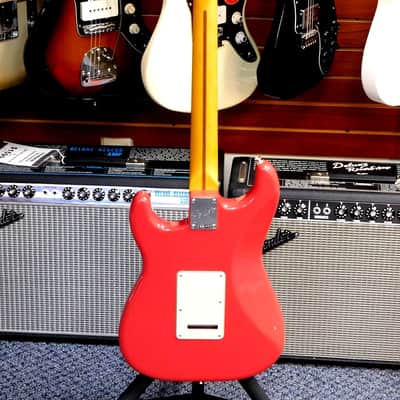 2025 Fender American Professional Classic Stratocaster Electric Guitar w/Gig Bag! Dakota Red! VERY NICE!!! image 4