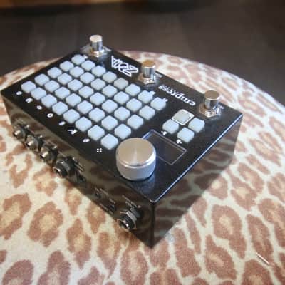 Empress Zoia Compact Grid Controller 2010s - Black image 4
