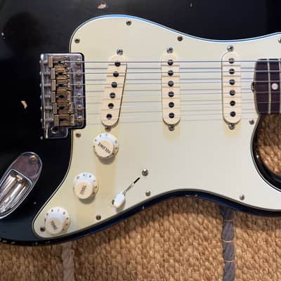 Fender Custom Shop Limited Edition '63 Stratocaster 2023 - Heavy Relic Black image 5