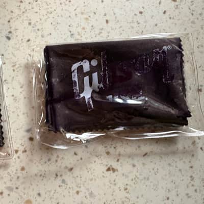 Gibson Gibson vintage 1990’s -2000’s polish cloth Lot Of One - Black image 3