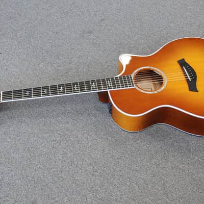 Taylor  614ce Honeyburst NOS image 7