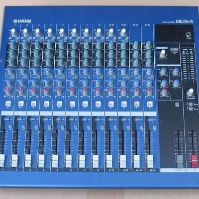 Yamaha MG16/4 Multi-Channel Analog 4 Buss Audio Mixer Recording / Live Sound w/ Power Supply image 5