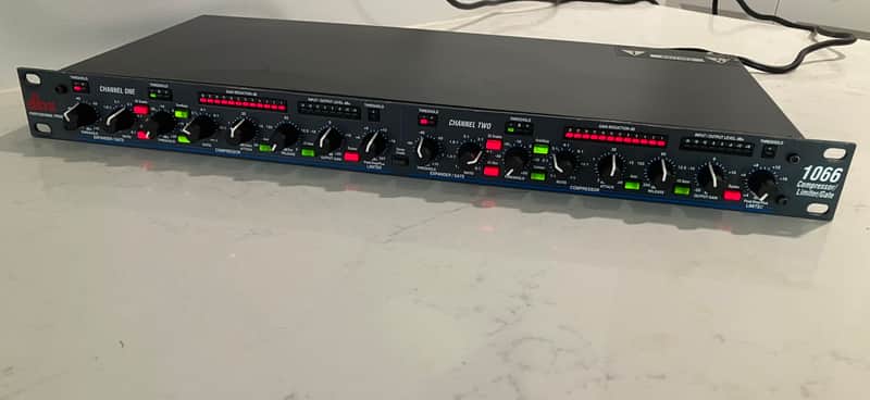 dbx 1066 Dual-Channel Compressor / Limiter / Gate image 1